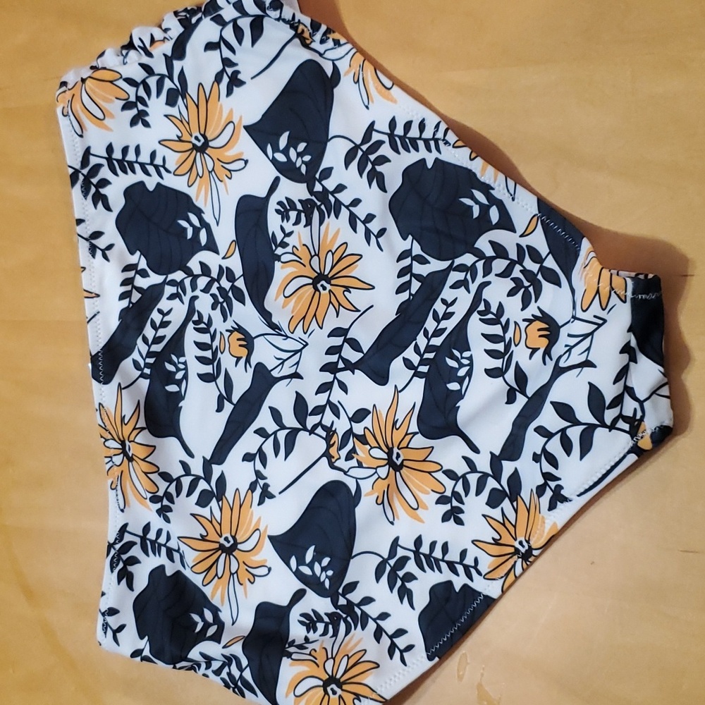 High-waisted swimsuit bottoms, Medium white with gray & yellow accents 💛 - Picture 5 of 7